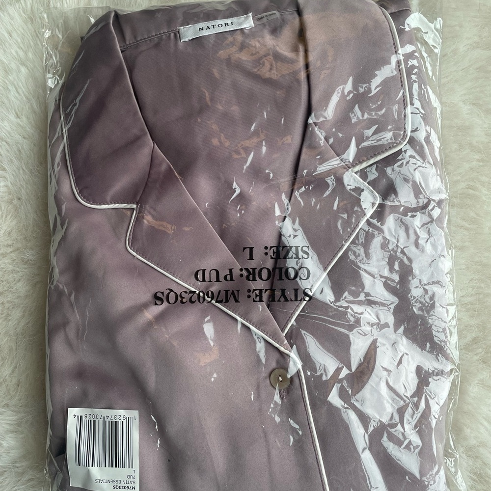 Natori Lavender satin Pajama set with White Trim